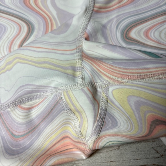 Old Navy High Waisted Powersoft Biker 6"  Plus Size 4X Pastel Swirl Shorts - Picture 9 of 15